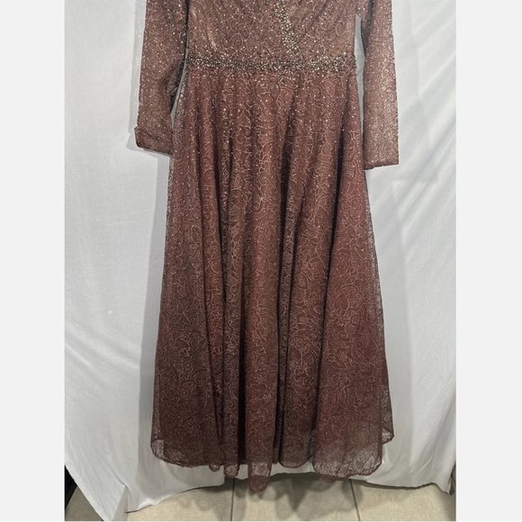 NWT $798 Mac Duggal [‎ 8 ] Embellished Long Sleeve V Neck Gown in Chocolate - Picture 5 of 16